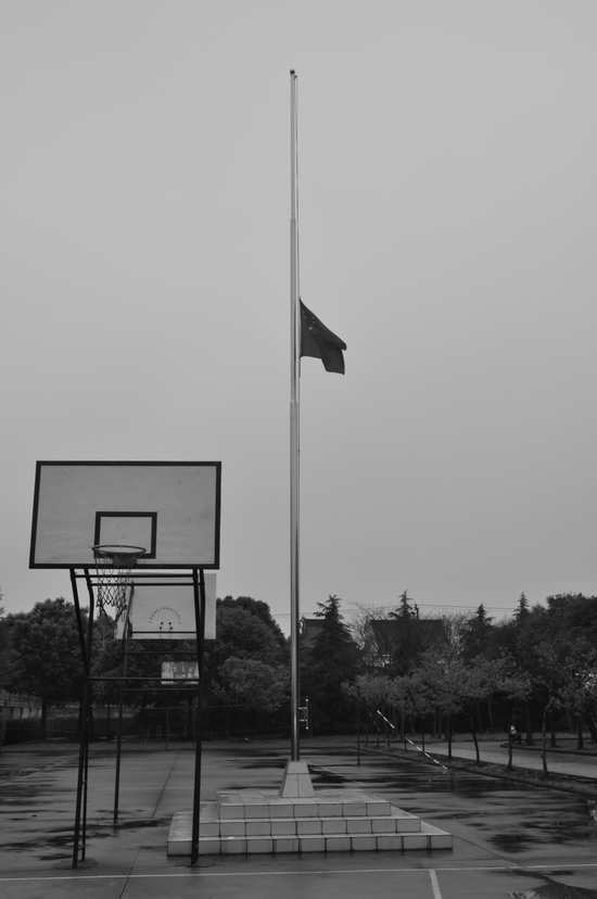 神学院师生为玉树同胞祈祷 神学院师生为玉树同胞祈祷