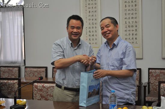 л����Ժ���Ӵ��������Э�����ڽ�ίԱ��һ��