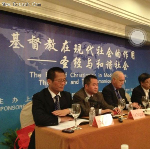 л����Ժ����������ʦ�μӡ�ʥ�����г��ᡱѧ�����ֻ�