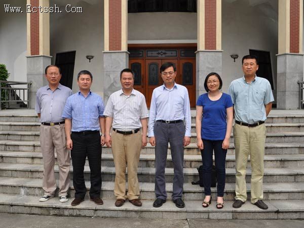 ������ѧԺ�Ӵ��Ϻ�������ί����һ��