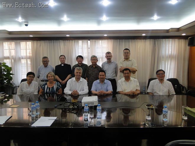 谢炳国院长接待世界信义宗联盟总干事一行 谢炳国院长接待世界信义宗联盟总干事一行