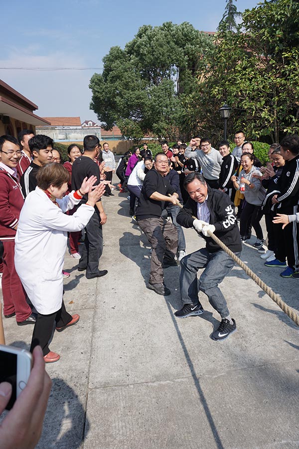 ������ѧԺ���е�31���˶���