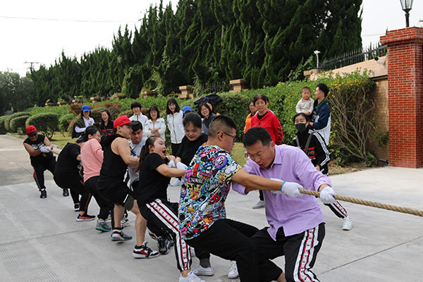 ������ѧԺ���е�34���＾�˶���