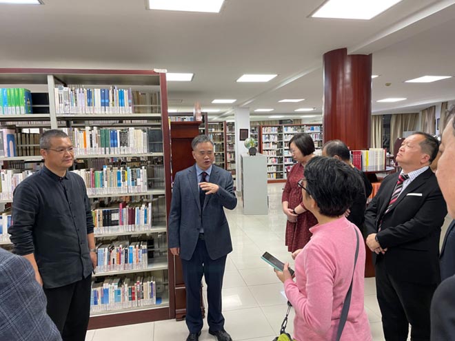 ������ѧԺ�Ӵ�����ŦԼ��ѧ�������ķ�����