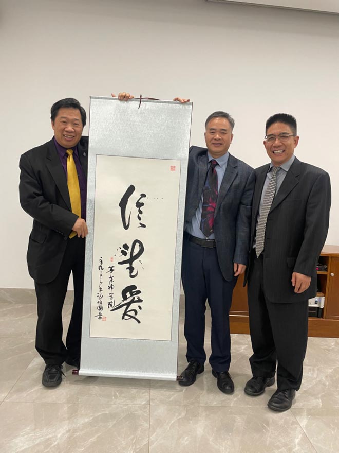 ������ѧԺ�Ӵ�����ŦԼ��ѧ�������ķ�����